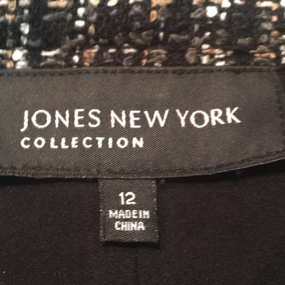 Women's Beautiful Tweed Skirt - Picture 4 of 5